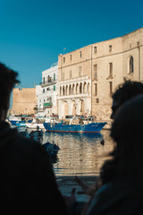 Tour in Vespa tra Gusto e Tradizione: Polignano a Mare, Conversano e Monopoli